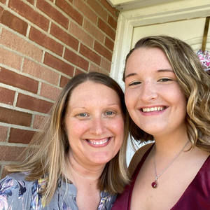 Meet your Posher, Elizabeth